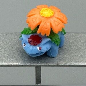 Pokemon Mini Vinyl R/L Gumball Miniature Size Bulbasaur Action Figure